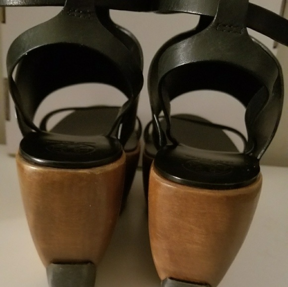 Tory Burch size 9 brand new never worn . - Picture 6 of 8